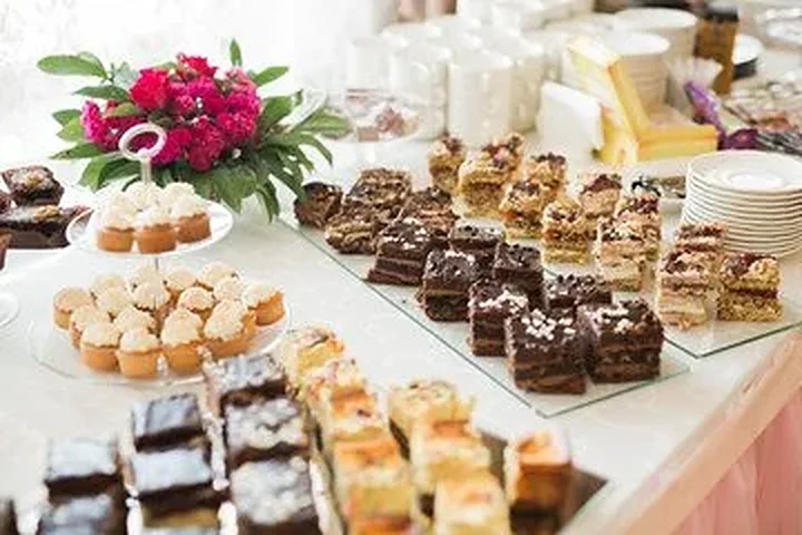Dessert bar
